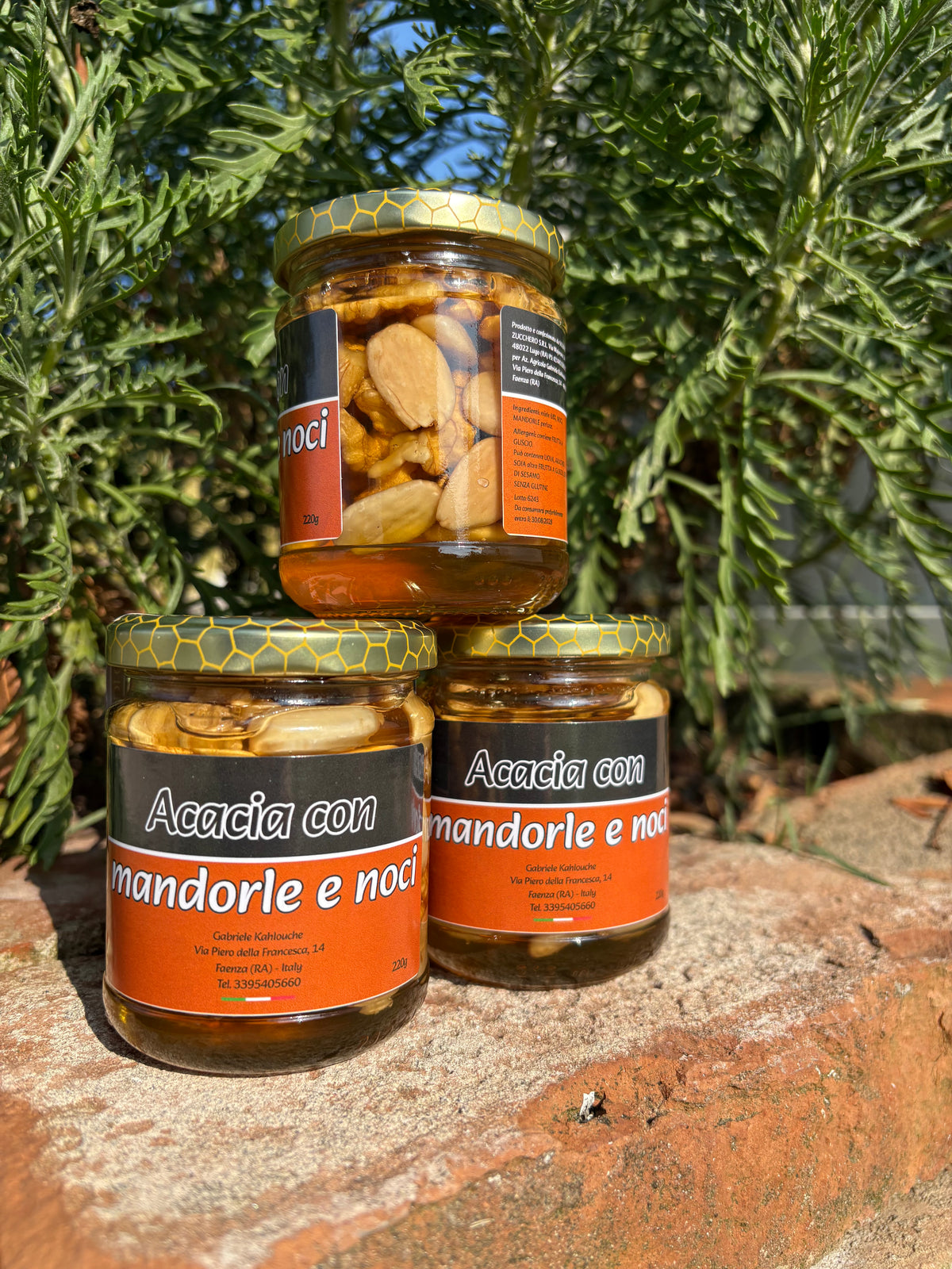 MIELE DI ACACIA CON MANDORLE E NOCI